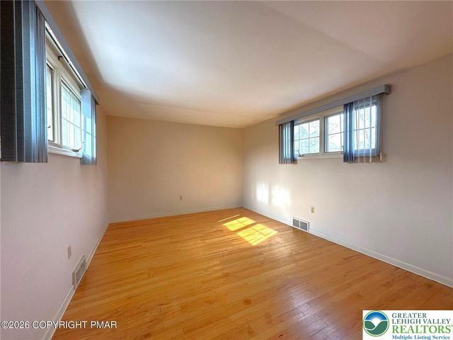 348 Wedgewood Drive, Palmer Twp, PA 18045