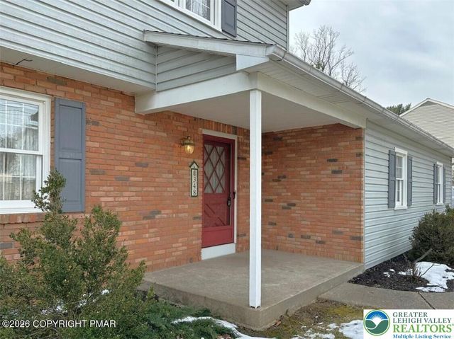 348 Wedgewood Drive, Palmer Twp, PA 18045