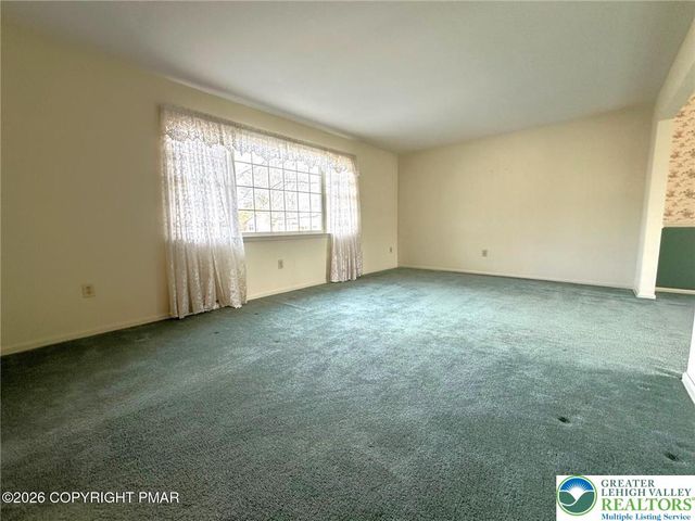 348 Wedgewood Drive, Palmer Twp, PA 18045