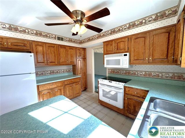 348 Wedgewood Drive, Palmer Twp, PA 18045