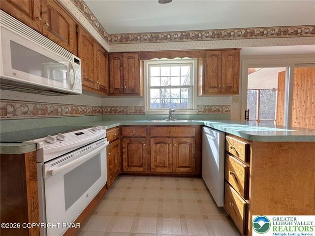 348 Wedgewood Drive, Palmer Twp, PA 18045