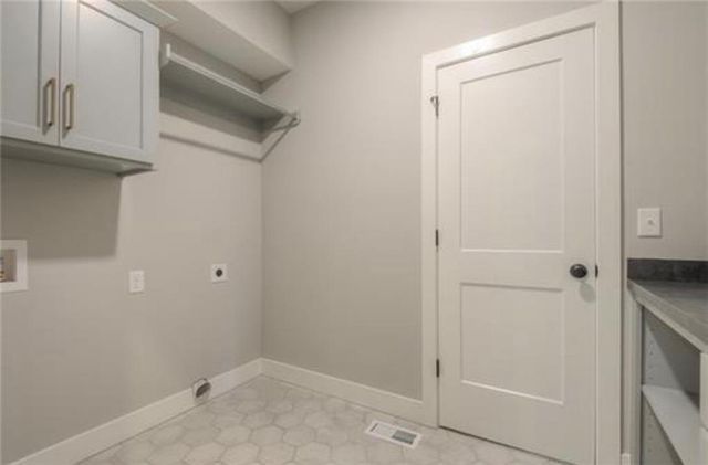 1305 Mulberry Street, Pleasant Hill, MO 64080