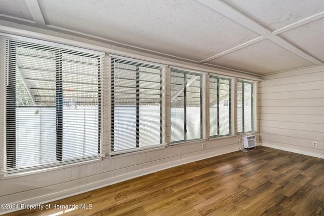 6635 Stewart Avenue, St. Petersburg, FL 33702