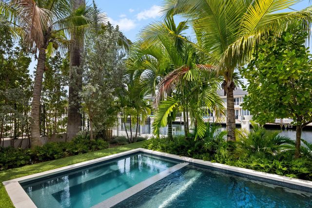 41 NURMI Drive, Fort Lauderdale, FL 33301