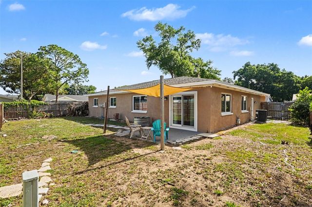 2209 SHERBROOK DRIVE, Valrico, FL 33594