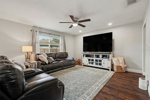 2209 SHERBROOK DRIVE, Valrico, FL 33594