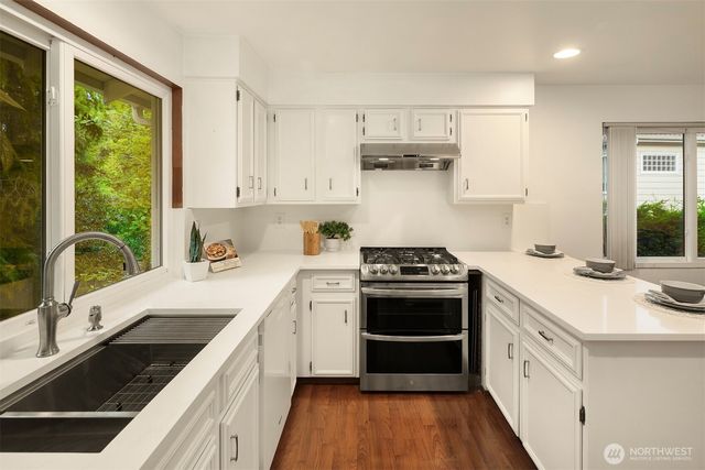 14130 SE 49th Place, Bellevue, WA 98006