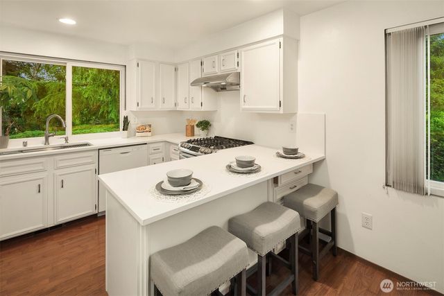 14130 SE 49th Place, Bellevue, WA 98006