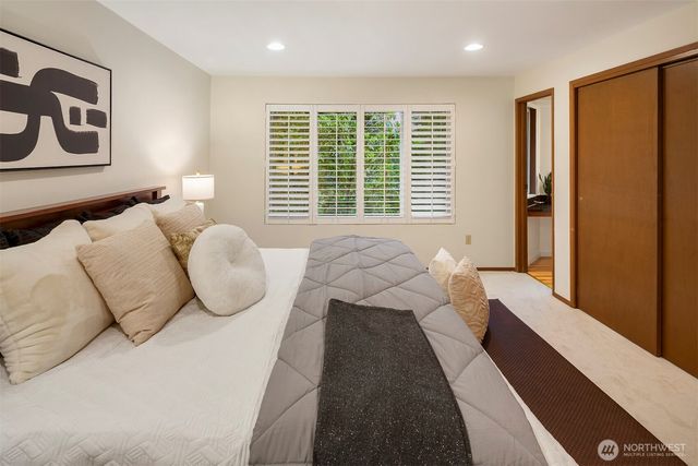 14130 SE 49th Place, Bellevue, WA 98006