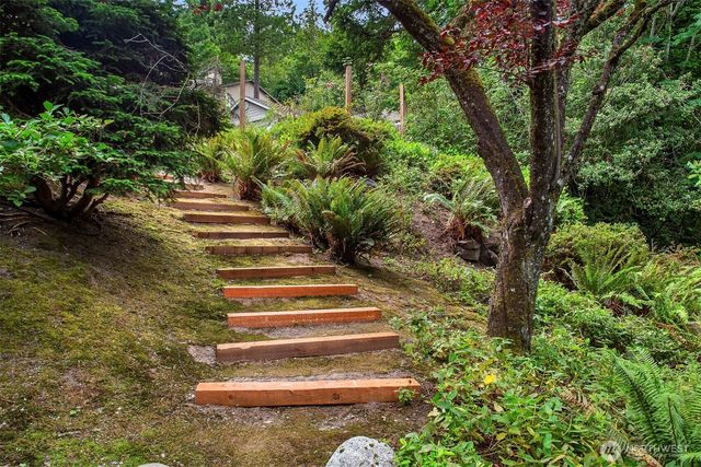 14130 SE 49th Place, Bellevue, WA 98006