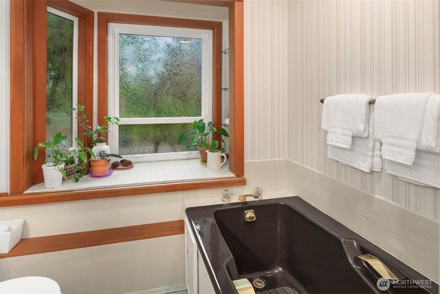 14130 SE 49th Place, Bellevue, WA 98006