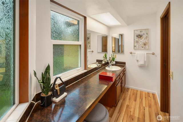 14130 SE 49th Place, Bellevue, WA 98006