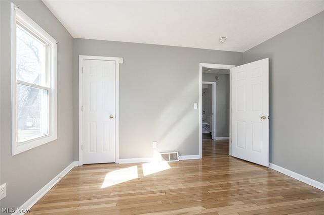 20021 Green Oak Drive, Euclid, OH 44117