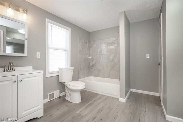 20021 Green Oak Drive, Euclid, OH 44117