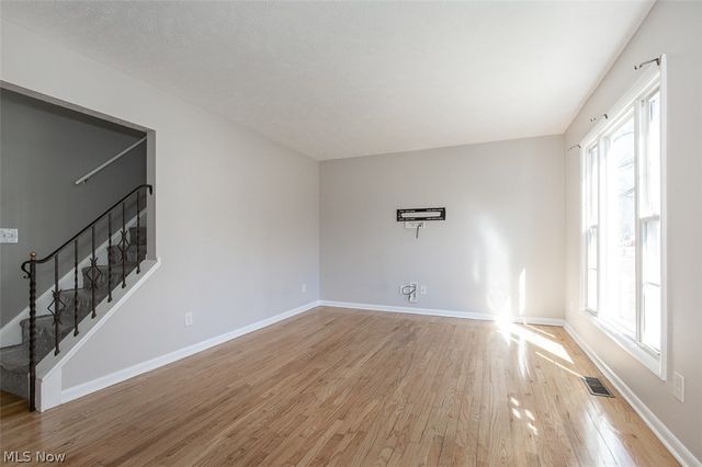 20021 Green Oak Drive, Euclid, OH 44117