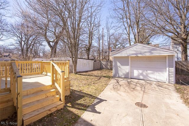 20021 Green Oak Drive, Euclid, OH 44117