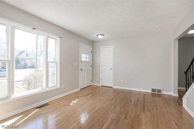 20021 Green Oak Drive, Euclid, OH 44117