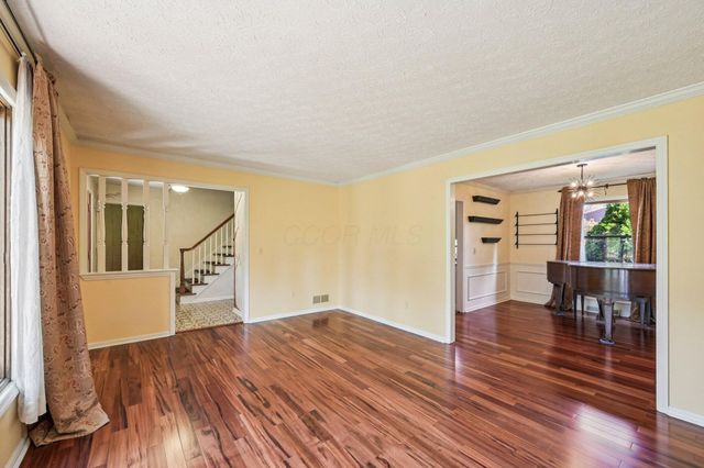 1118 Ravine Ridge Drive, Columbus, OH 43085