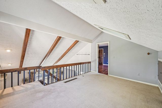 1118 Ravine Ridge Drive, Columbus, OH 43085