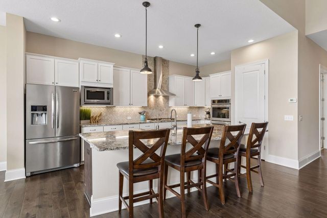 6025 Kimberly Lane N, Plymouth, MN 55446