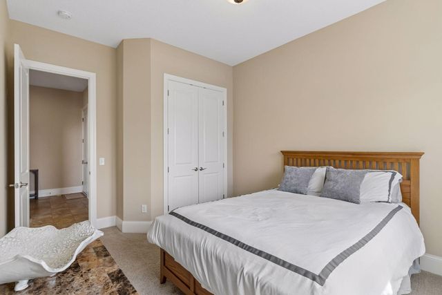 6025 Kimberly Lane N, Plymouth, MN 55446