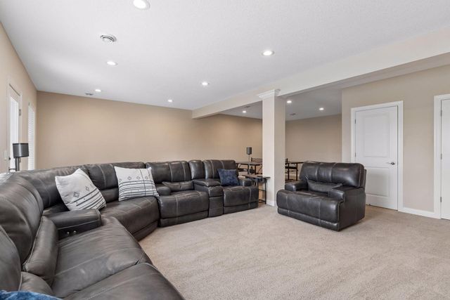 6025 Kimberly Lane N, Plymouth, MN 55446