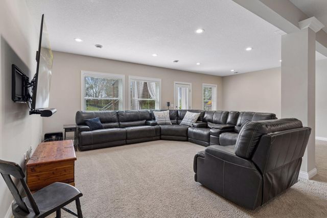 6025 Kimberly Lane N, Plymouth, MN 55446