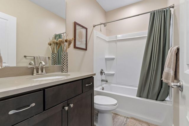 6025 Kimberly Lane N, Plymouth, MN 55446