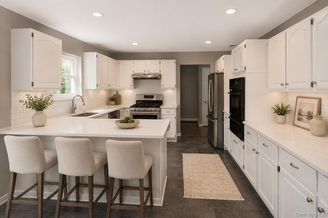 1 Pia Court, Hauppauge, NY 11788