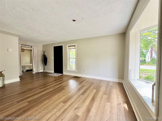207 N Church, Ortonville, MI 48462