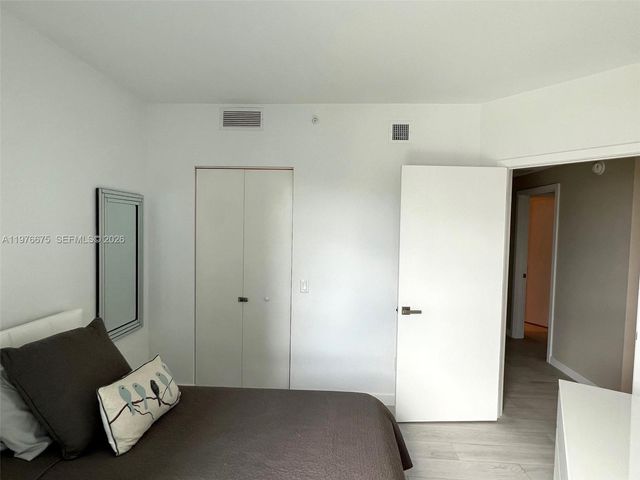 501 NE 31st St 1606, Miami, FL 33137