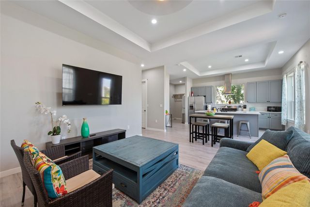 2113 Knollwood Street, Kemah, TX 77565