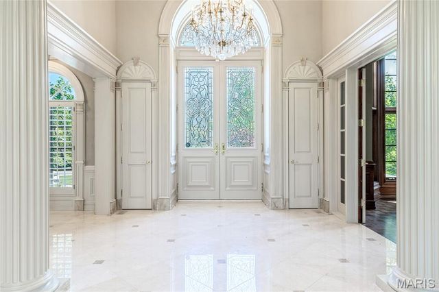 1103 Highland Pointe Drive, Town And Country, MO 63131