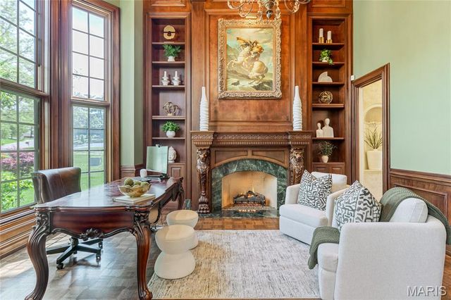 1103 Highland Pointe Drive, Town And Country, MO 63131