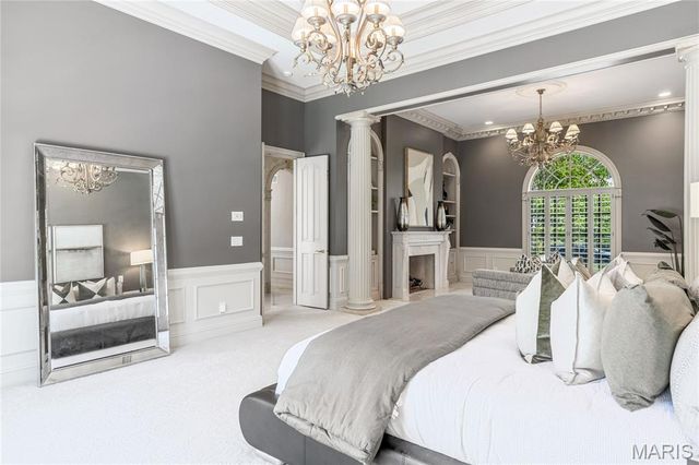 1103 Highland Pointe Drive, Town And Country, MO 63131