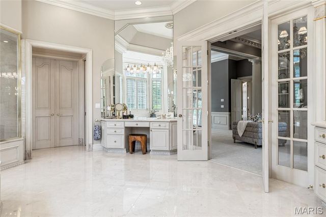 1103 Highland Pointe Drive, Town And Country, MO 63131