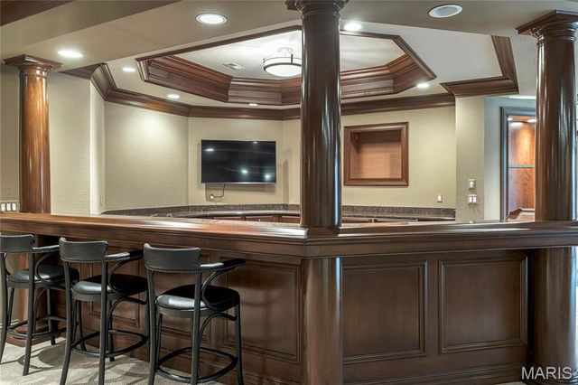 1103 Highland Pointe Drive, Town And Country, MO 63131