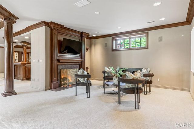 1103 Highland Pointe Drive, Town And Country, MO 63131