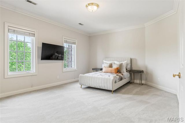 1103 Highland Pointe Drive, Town And Country, MO 63131