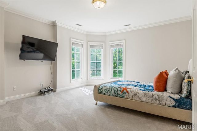 1103 Highland Pointe Drive, Town And Country, MO 63131