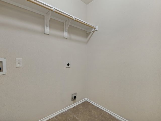 2005 Brackettville, Forney, TX 75126