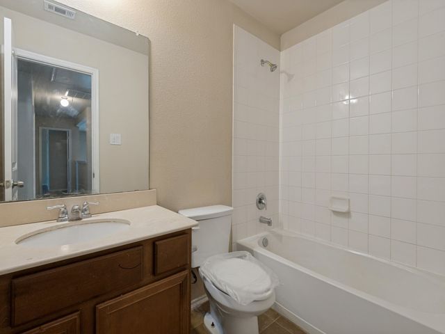 2005 Brackettville, Forney, TX 75126