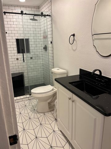 903 W 8th Street, Bonham, TX 75418