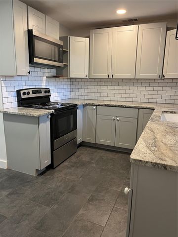 903 W 8th Street, Bonham, TX 75418