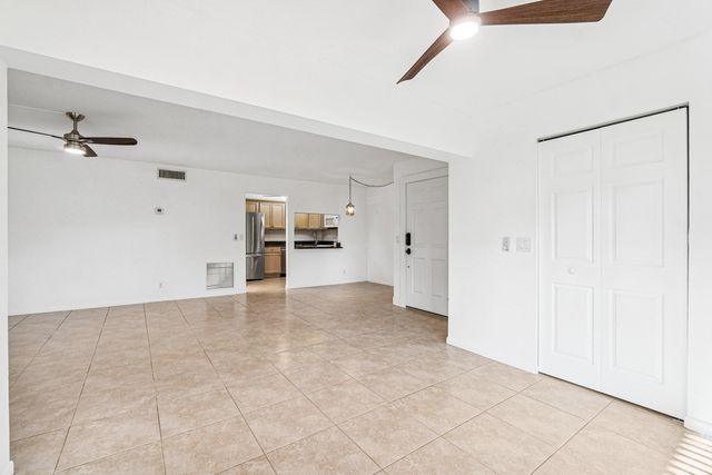 535 Shady Pine Way C1, Greenacres, FL 33415