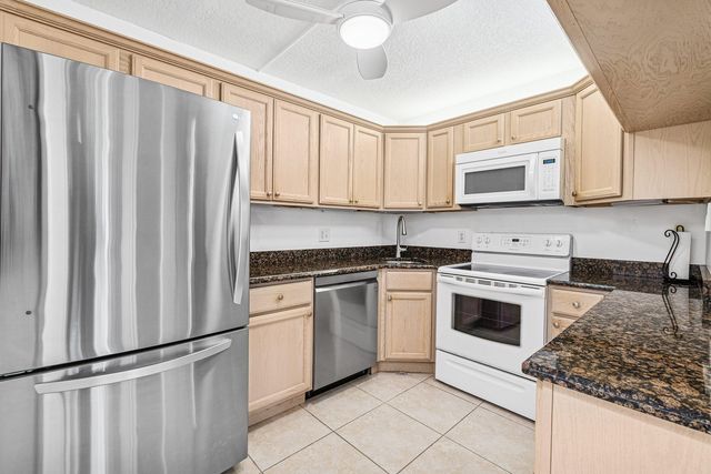 535 Shady Pine Way C1, Greenacres, FL 33415