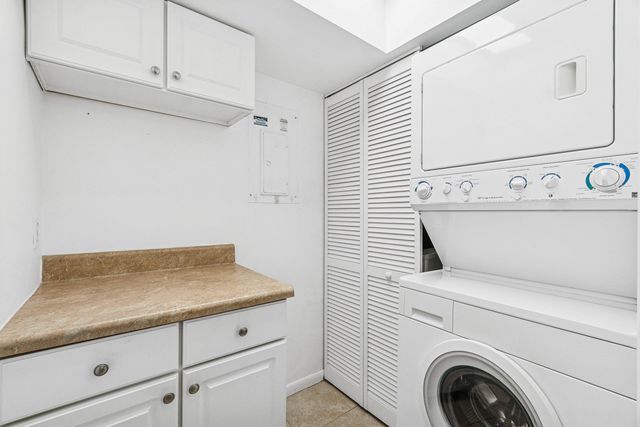 535 Shady Pine Way C1, Greenacres, FL 33415