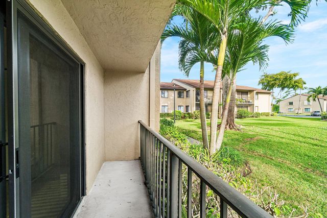 535 Shady Pine Way C1, Greenacres, FL 33415