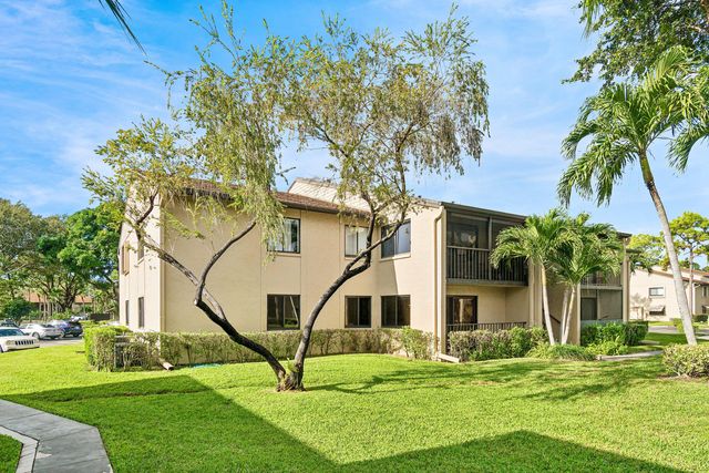 535 Shady Pine Way C1, Greenacres, FL 33415