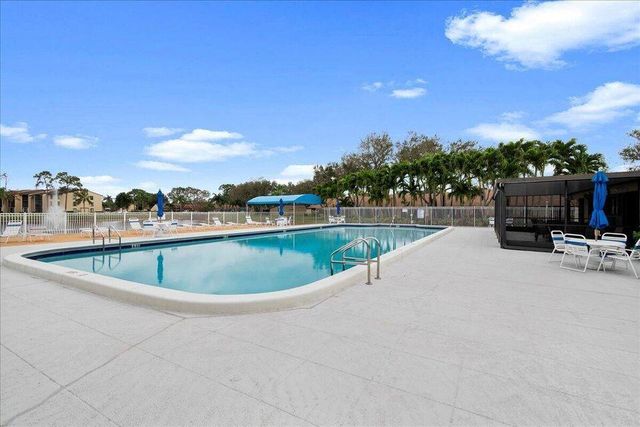 535 Shady Pine Way C1, Greenacres, FL 33415